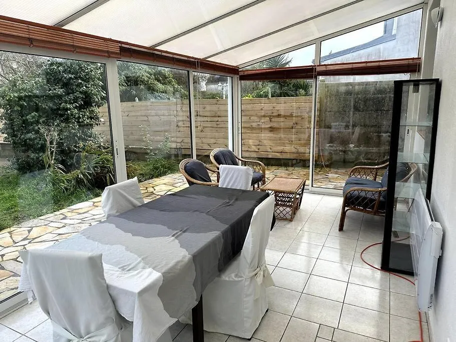 Maison Proche De Brest Arena 0*,